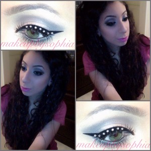 Follow me on instagram for more of my looks :) 

IG: makeupbysophia_xo