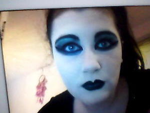 I dont know what makeup look I was doing , I think I just got bored !! Once again pic isnt good , soz x
