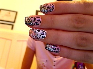 Glittery Cheetah Nails