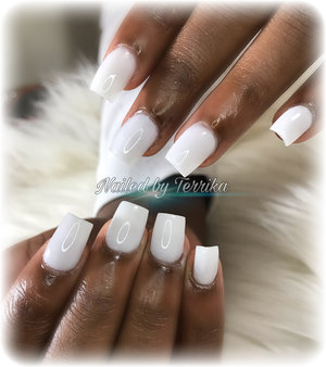 Pretty short white nails