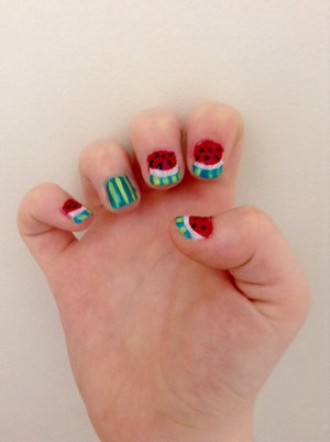 My first time doing watermelon nails🍉