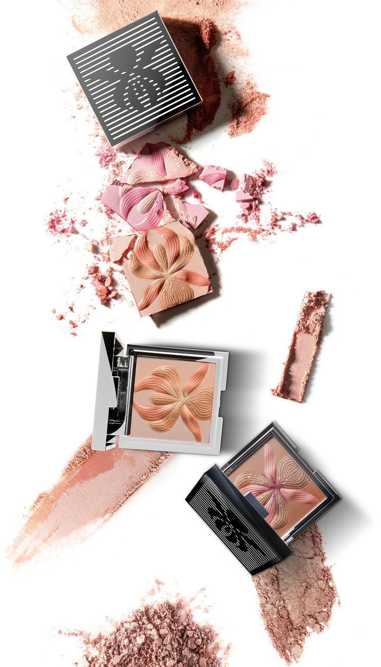 Alternate product image for L'Orchidée Highlighting Blush shown with the description.