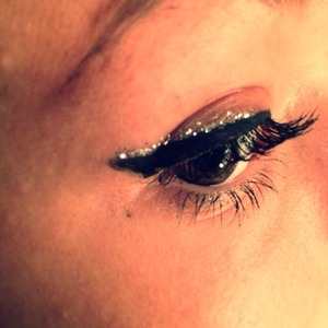 Sephora Glitter liquid eyeliner
N.y.c black liquid eyeline