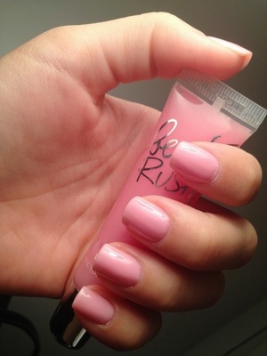 Pink chiffon gel nails