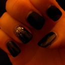 nails black with glitter