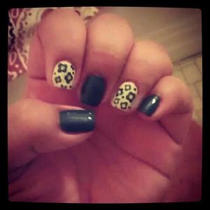 Finally bought my dotting tool and put it to use ;)