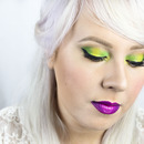 Lime green eyes and ombre  lip 