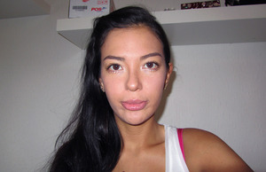 http://shikasarang.com/2012/06/17/contact-lens-review-eos-g206-hazel-from-glowandglamour-com-2