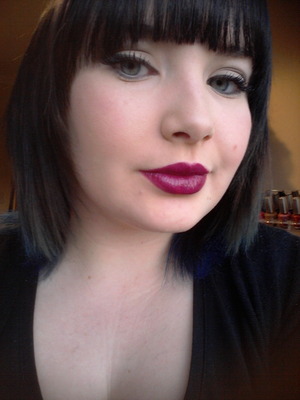 urban decay lipstick in venom with a simple eye of UD smoke liner and UD shadows in kinky and backdoor