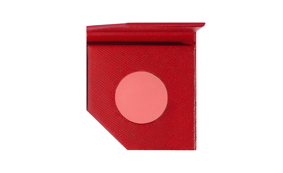 Get a free gift with your Kjaer Weis purhcase.