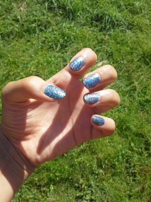 Sparkley turquoise nails