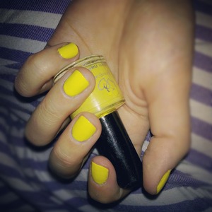 beauty uk nail polish used from superdrug, cheap make but fab for a night out.