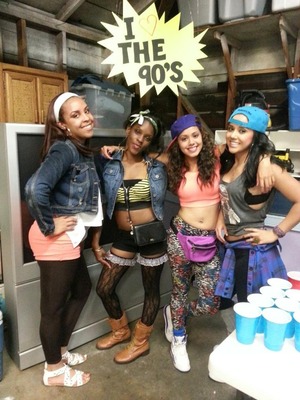 90's outfits(:
