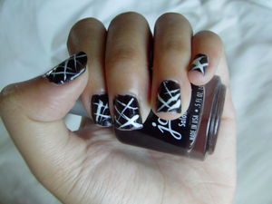Black and white striped nails