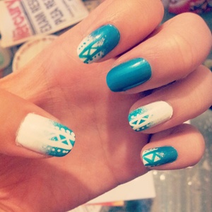 blue and white aztec gradient