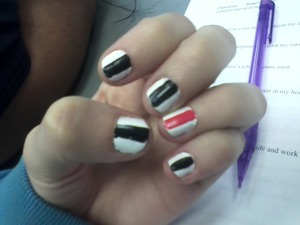 RED, BLSCK & WHIT STRIPES <3