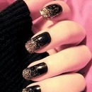 gold and black nails