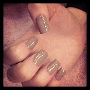 beige nails with diamantés great day to day colour 