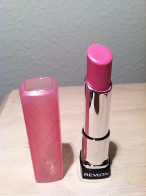Revlon Colorburst Lip Butter in Cupcake

http://sparklethat.blogspot.com/2011/11/revlon-colorburst-lip-butter-swatches.html
