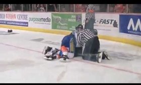 Cullen Eddy vs Kyle Bochek Hockey Fight