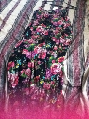 This is a cute fabulous maxi dress for the Spring! 