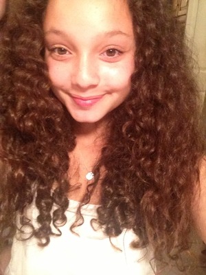 
This is Kayla's natural hair! Love her curls
