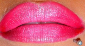 The Second MAC Lipstick I used was Toxic Tale from their Venomous Villanis Line.
http://smokincolour.blogspot.com/2012/09/lip-art.html