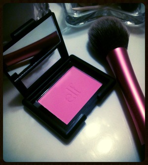 Love this blush. Such a beautiful color <3