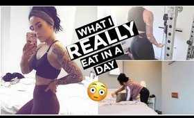 VLOG- What I REALLY Eat In A Day| Speed Clean & Upper Body Workout 💪🏽
