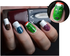 Grinch nails for Christmas! http://www.xoxoalexisleigh.com/2012/12/12docc-green.html