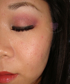 This is a goldish pink look I came up with =)
