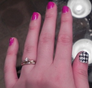 Houndstooth and Hot Pink Nails