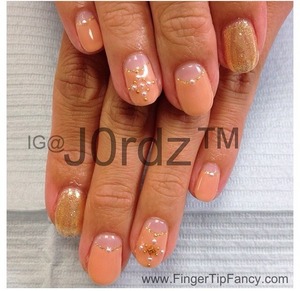 DETAILS FOR THIS DESIGN HERE:
http://fingertipfancy.com/nude-gold-nails