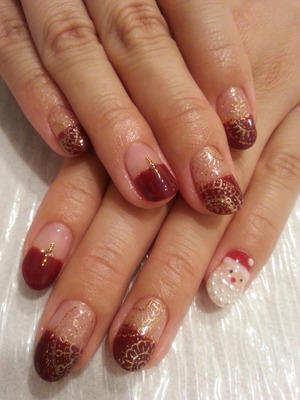 Santa on gel nail 