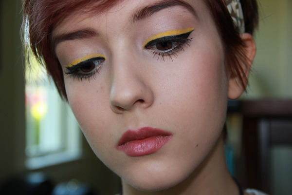 Vibrant Yellow Eyeliner Izzy Ds Izzyandmakeup Photo Beautylish 