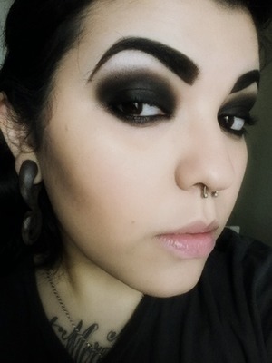 Dramatic smokey eye