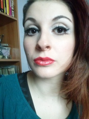 elf cosmetics eyeshadow,mascara maybellin,sephora highlight and black pencil,Kiko lipstick