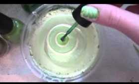 St Patrick's Day Water Marble Tutorial