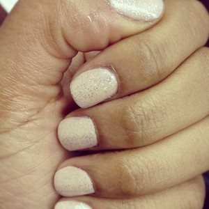 Nude polish with nude sparkle? Yes please!
