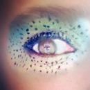 Eyshadow With Dots