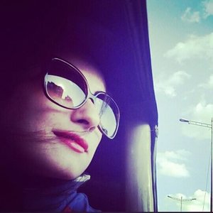 lips.......I luv the colour 