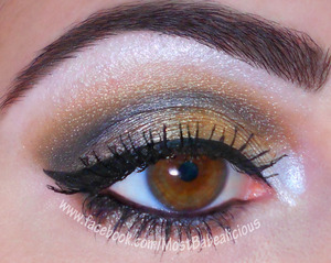 Wearing BFTE Cosmetics eyeshadows in: Chantilly Lace, 24K, Moonwalk, and Meteor Shower!!
Sephora primer, NYX jumbo pencil in milk, and black liquid liner. Mascara is Hypnose Star, Maybelline black pencil liner.
Brows are filled in with Rimmel brown/black pencil.