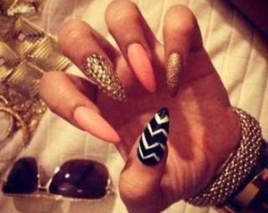 Pretty cat nails