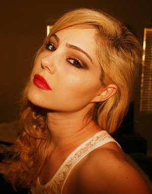 Smokey Cat Eyes, Contoured Cheek, Red Lips