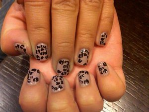 taupe.black print these are kristinapcruz's nails :))