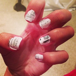 Attempt at newspaper nails, which was quite surprisingly easily and is an easy summer teen to enjoy. 
