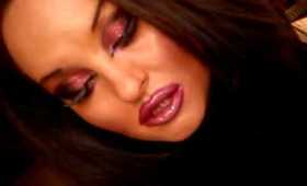 red`eyeshadow