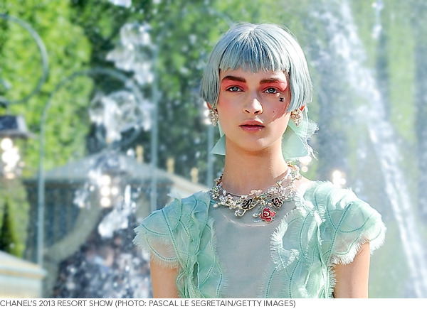 Marie Antoinette Meets '90s Grunge at Chanel's Resort 2013 Show