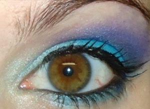 They didn't have the product listed on here for me to tag, but I used Wet N Wild/Fergie palette 'Maldives Sky'!