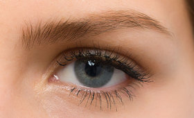 Your Guide to Natural-Looking False Lashes